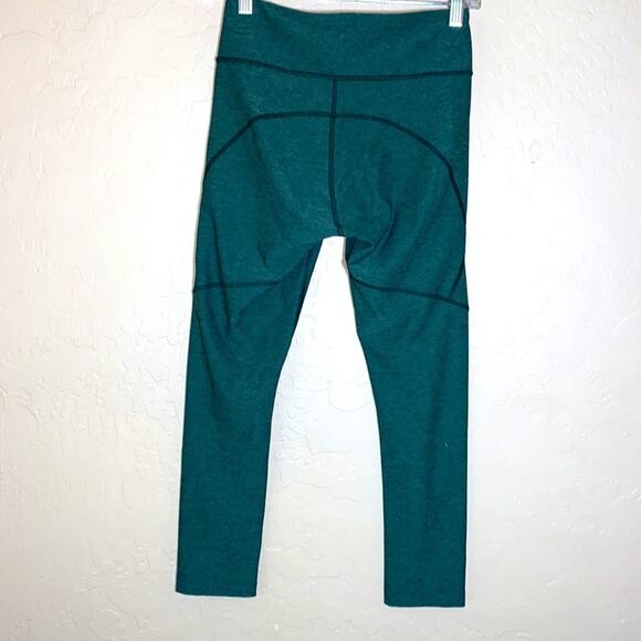 Outdoor voices green athletic 7/8 leggings - Picture 5 of 5